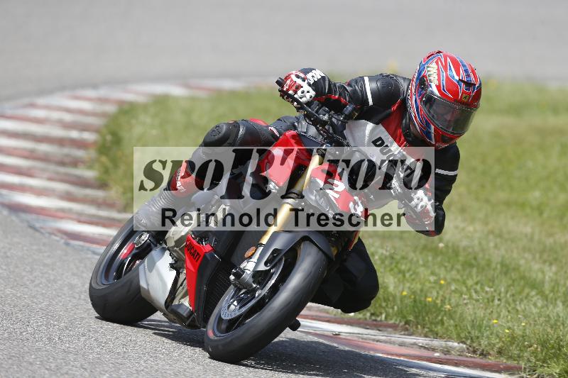 /27 12.06.2025 Ducati Schweiz Trackday Warmup  ADR/blau-bleu/23